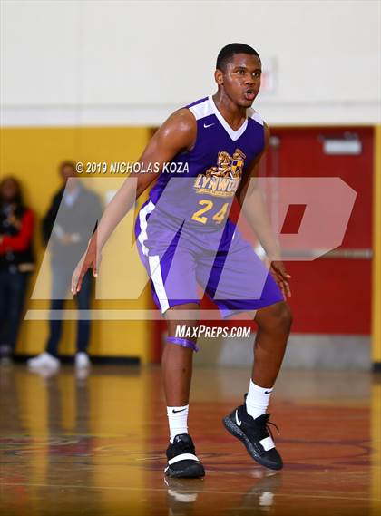 Thumbnail 3 in Lynwood vs. Dominguez photogallery.