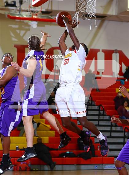 Thumbnail 2 in Lynwood vs. Dominguez photogallery.