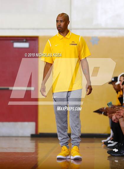 Thumbnail 2 in Lynwood vs. Dominguez photogallery.