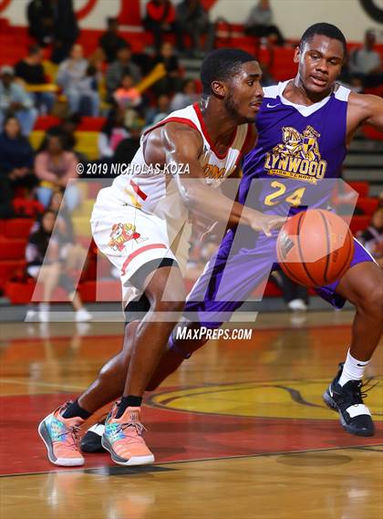 Thumbnail 2 in Lynwood vs. Dominguez photogallery.