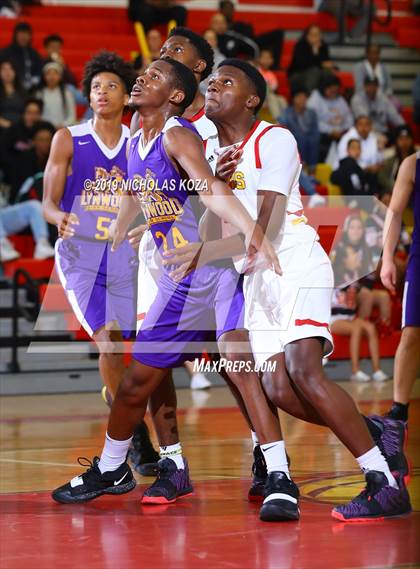 Thumbnail 3 in Lynwood vs. Dominguez photogallery.