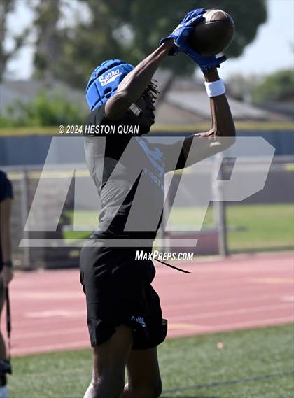 Thumbnail 1 in Serra vs. Corona del Mar (Brave 8 Invitational) photogallery.