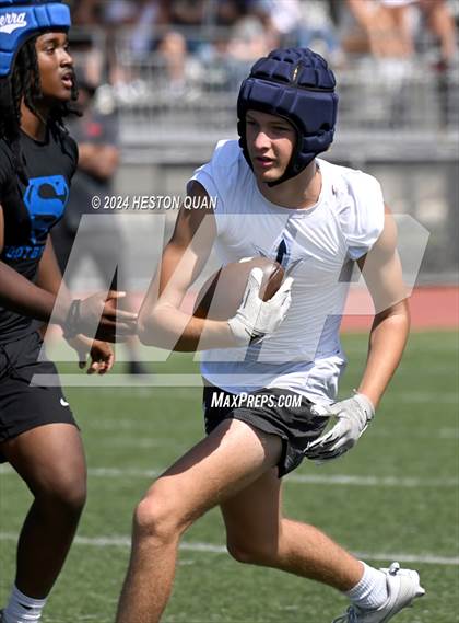 Thumbnail 2 in Serra vs. Corona del Mar (Brave 8 Invitational) photogallery.