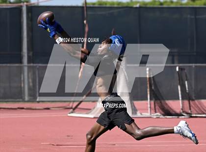 Thumbnail 1 in Serra vs. Corona del Mar (Brave 8 Invitational) photogallery.