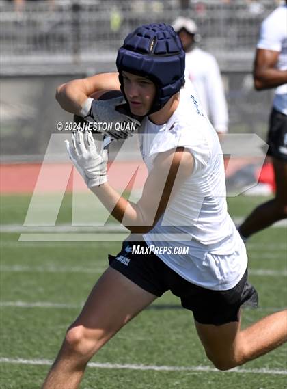 Thumbnail 3 in Serra vs. Corona del Mar (Brave 8 Invitational) photogallery.