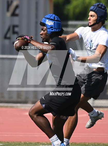 Thumbnail 3 in Serra vs. Corona del Mar (Brave 8 Invitational) photogallery.