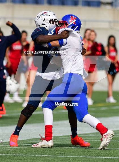 Thumbnail 3 in Chaminade-Madonna vs. King's Academy (FHSAA 3A State Championship) photogallery.