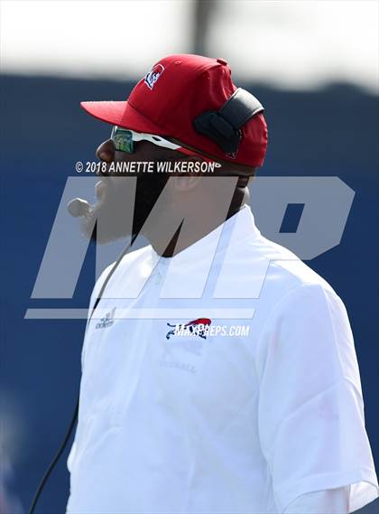 Thumbnail 3 in Chaminade-Madonna vs. King's Academy (FHSAA 3A State Championship) photogallery.