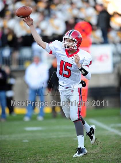 Thumbnail 2 in New Canaan vs. Hand (CIAC Class L Final) photogallery.