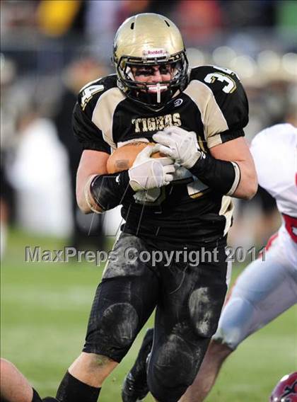 Thumbnail 1 in New Canaan vs. Hand (CIAC Class L Final) photogallery.