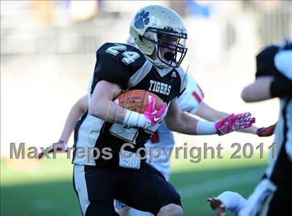 Thumbnail 3 in New Canaan vs. Hand (CIAC Class L Final) photogallery.