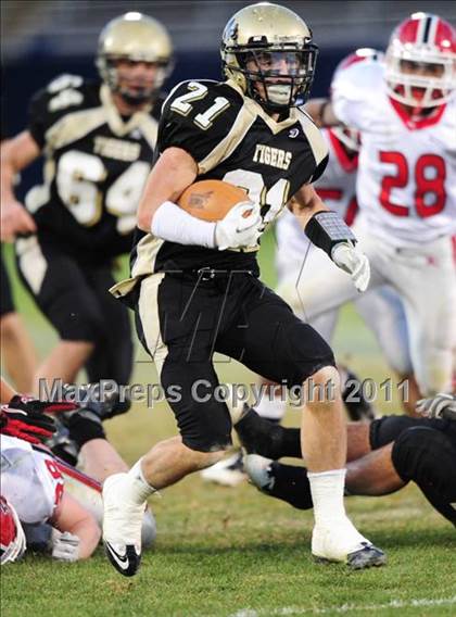 Thumbnail 1 in New Canaan vs. Hand (CIAC Class L Final) photogallery.