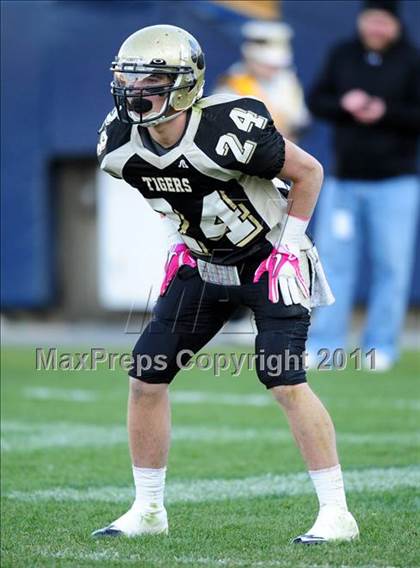 Thumbnail 3 in New Canaan vs. Hand (CIAC Class L Final) photogallery.