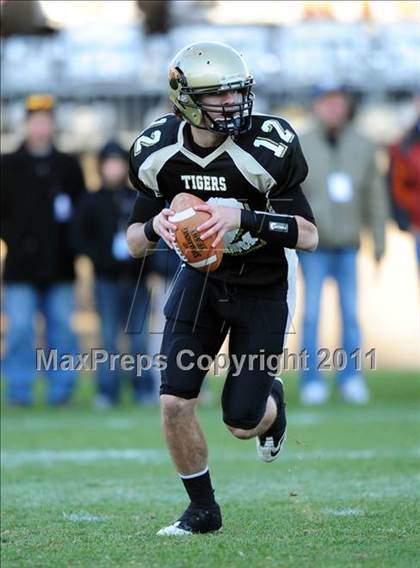 Thumbnail 1 in New Canaan vs. Hand (CIAC Class L Final) photogallery.
