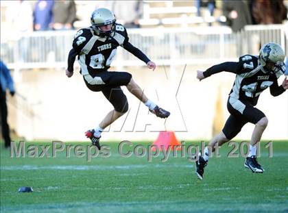 Thumbnail 2 in New Canaan vs. Hand (CIAC Class L Final) photogallery.