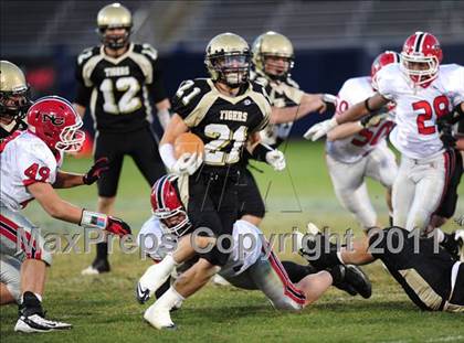 Thumbnail 2 in New Canaan vs. Hand (CIAC Class L Final) photogallery.