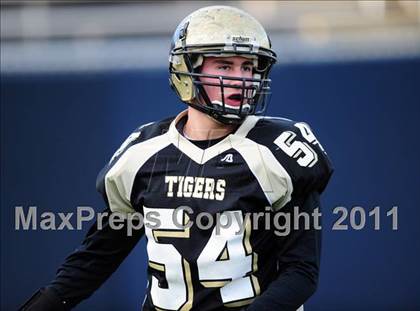 Thumbnail 2 in New Canaan vs. Hand (CIAC Class L Final) photogallery.