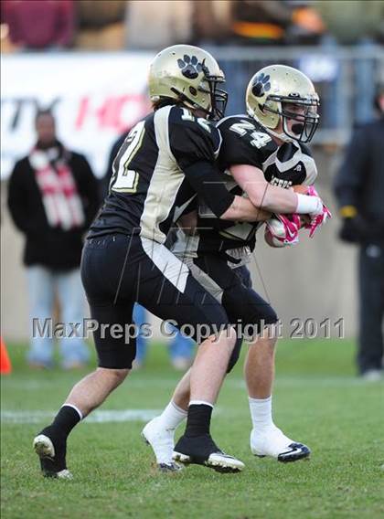 Thumbnail 3 in New Canaan vs. Hand (CIAC Class L Final) photogallery.