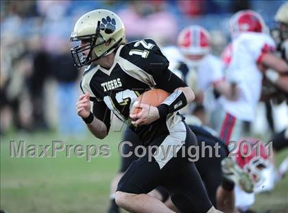 Thumbnail 3 in New Canaan vs. Hand (CIAC Class L Final) photogallery.