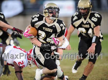 Thumbnail 1 in New Canaan vs. Hand (CIAC Class L Final) photogallery.