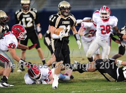 Thumbnail 3 in New Canaan vs. Hand (CIAC Class L Final) photogallery.