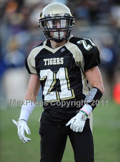 Thumbnail 2 in New Canaan vs. Hand (CIAC Class L Final) photogallery.