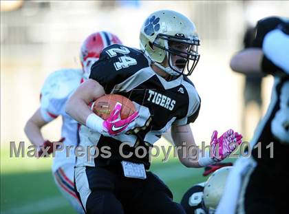 Thumbnail 1 in New Canaan vs. Hand (CIAC Class L Final) photogallery.