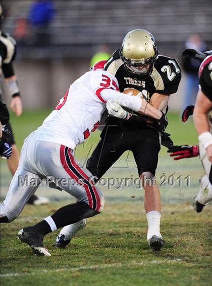 Thumbnail 3 in New Canaan vs. Hand (CIAC Class L Final) photogallery.