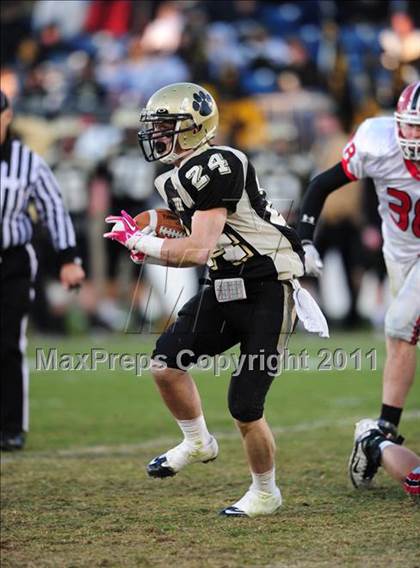 Thumbnail 3 in New Canaan vs. Hand (CIAC Class L Final) photogallery.