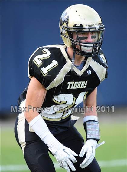 Thumbnail 2 in New Canaan vs. Hand (CIAC Class L Final) photogallery.