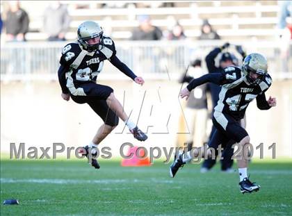 Thumbnail 2 in New Canaan vs. Hand (CIAC Class L Final) photogallery.