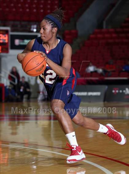 Thumbnail 2 in Jones vs. Washington (T-Mobile Invitational) photogallery.
