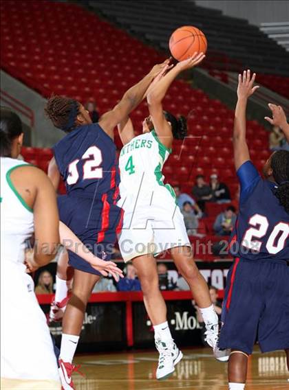 Thumbnail 3 in Jones vs. Washington (T-Mobile Invitational) photogallery.