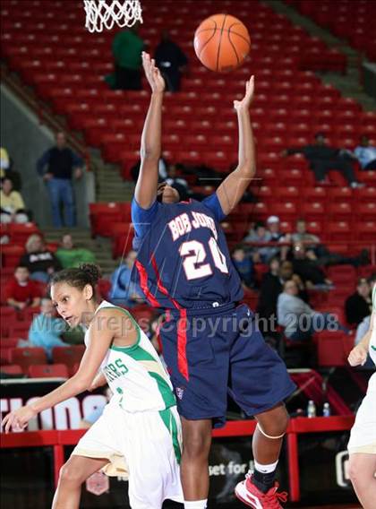 Thumbnail 2 in Jones vs. Washington (T-Mobile Invitational) photogallery.
