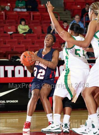 Thumbnail 2 in Jones vs. Washington (T-Mobile Invitational) photogallery.