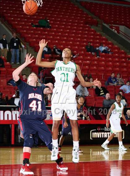 Thumbnail 2 in Jones vs. Washington (T-Mobile Invitational) photogallery.