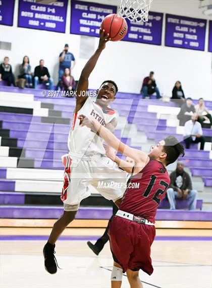 Thumbnail 2 in Walden Grove vs. Independence (Judy Dixon Holiday Tournament) photogallery.