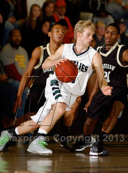Thumbnail 2 in Sprayberry vs. Creekview (Region 7 AAAAA Final) photogallery.