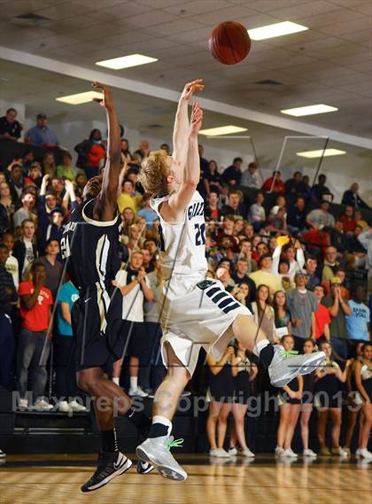 Thumbnail 1 in Sprayberry vs. Creekview (Region 7 AAAAA Final) photogallery.