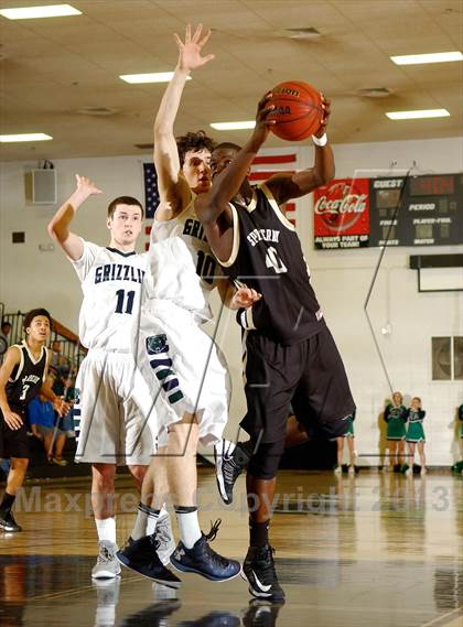 Thumbnail 1 in Sprayberry vs. Creekview (Region 7 AAAAA Final) photogallery.
