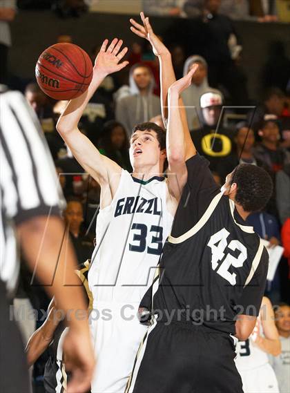 Thumbnail 1 in Sprayberry vs. Creekview (Region 7 AAAAA Final) photogallery.