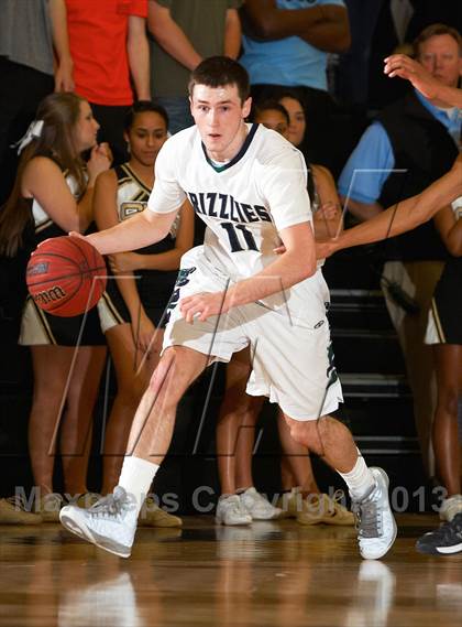 Thumbnail 3 in Sprayberry vs. Creekview (Region 7 AAAAA Final) photogallery.