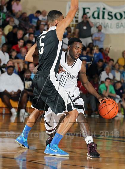 Thumbnail 2 in Sunrise Christian Academy vs. Barking Abbey (London) (City of Palms Classic) photogallery.