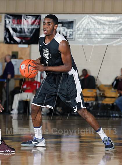 Thumbnail 3 in Sunrise Christian Academy vs. Barking Abbey (London) (City of Palms Classic) photogallery.