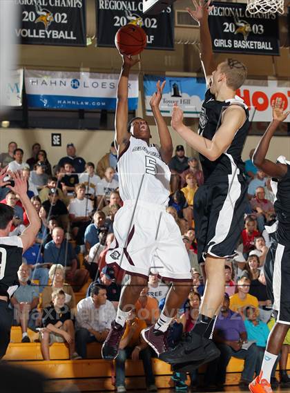 Thumbnail 2 in Sunrise Christian Academy vs. Barking Abbey (London) (City of Palms Classic) photogallery.