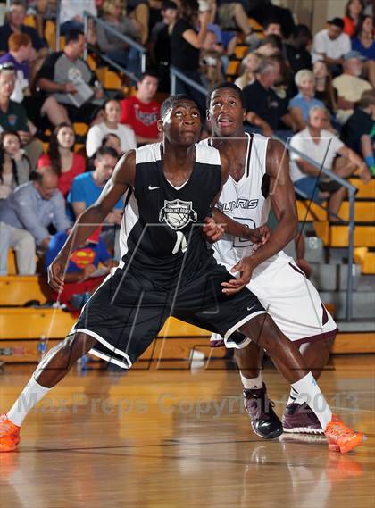 Thumbnail 3 in Sunrise Christian Academy vs. Barking Abbey (London) (City of Palms Classic) photogallery.