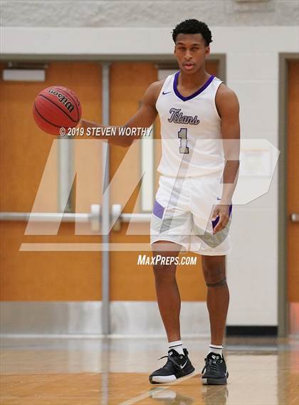 Thumbnail 1 in Corinth Holders @ South Garner photogallery.