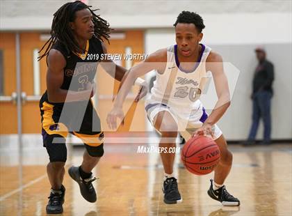 Thumbnail 1 in Corinth Holders @ South Garner photogallery.