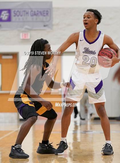 Thumbnail 1 in Corinth Holders @ South Garner photogallery.