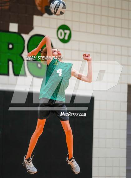 Thumbnail 1 in Tucson High Magnet School @ Basha photogallery.